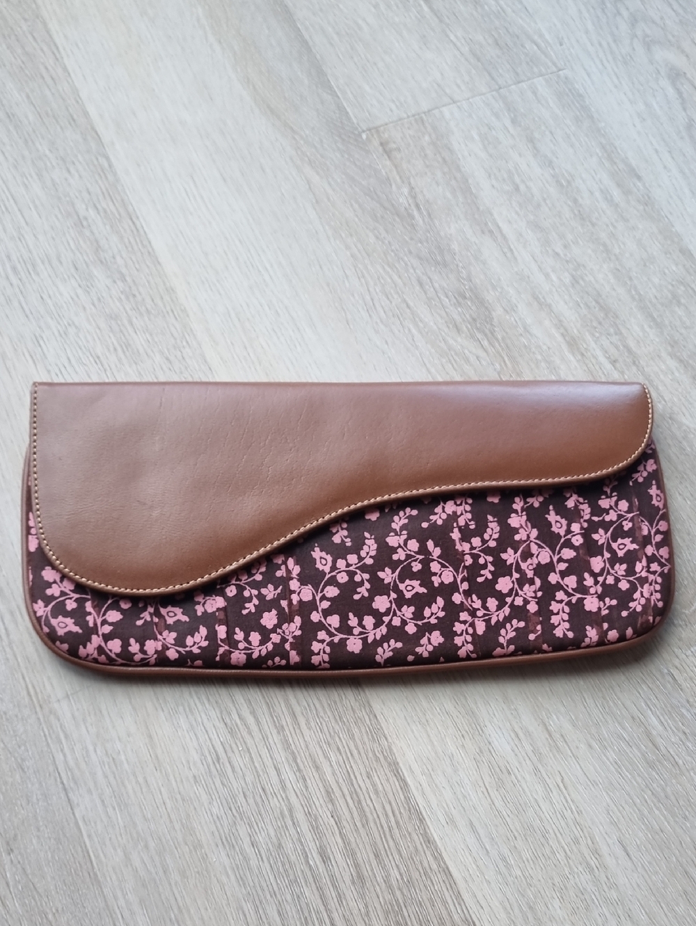 Floral Clutch Wallet - Elegant Women's Bag